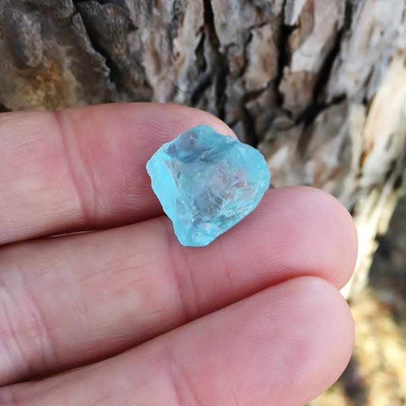 Nice Color Clean Aquamarine Facet Rough Nigeria 14.42 ct  Litnon.com