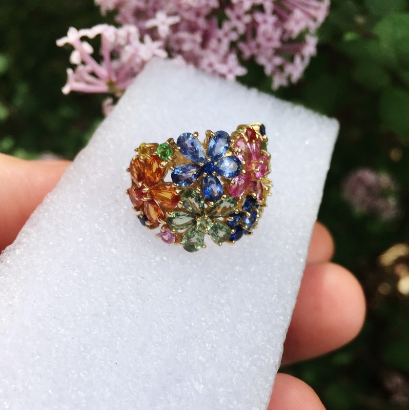 18 Karat Gold Multi-Color Ceylon Sapphire Flower Ring 5+ ct  Litnon.com