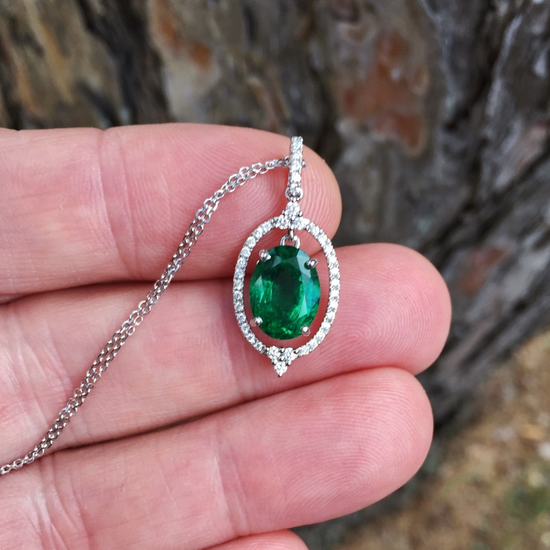 Quality! Top Color Colombian Emerald Diamond Pendant 18 kt  Litnon.com