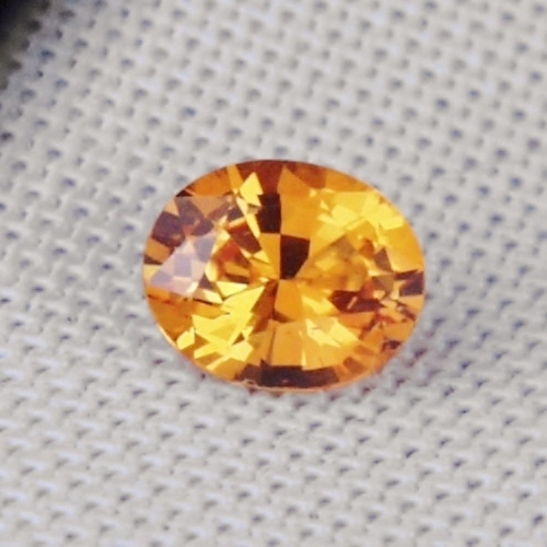 Quality Color & Cut!! Rich Golden Yellow Montana Sapphire  Litnon.com