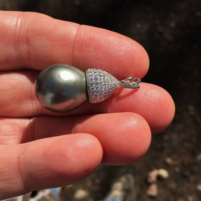  Big!Natural South Sea Pearl 18 kt Diamond Pendant  Litnon.com