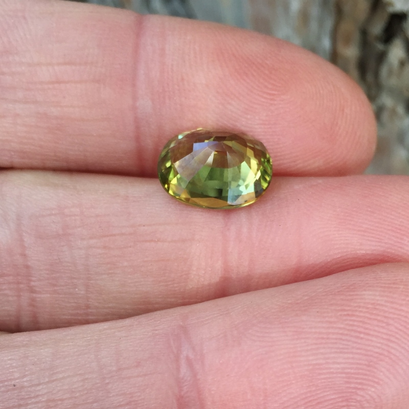 Big! Unheated Yellow Green Sapphire Madagascar 5.07 ct  Litnon.com