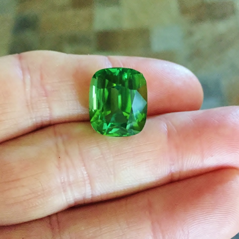 Color! Big Green Natural Tourmaline Mozambique 21.50 ct  Litnon.com