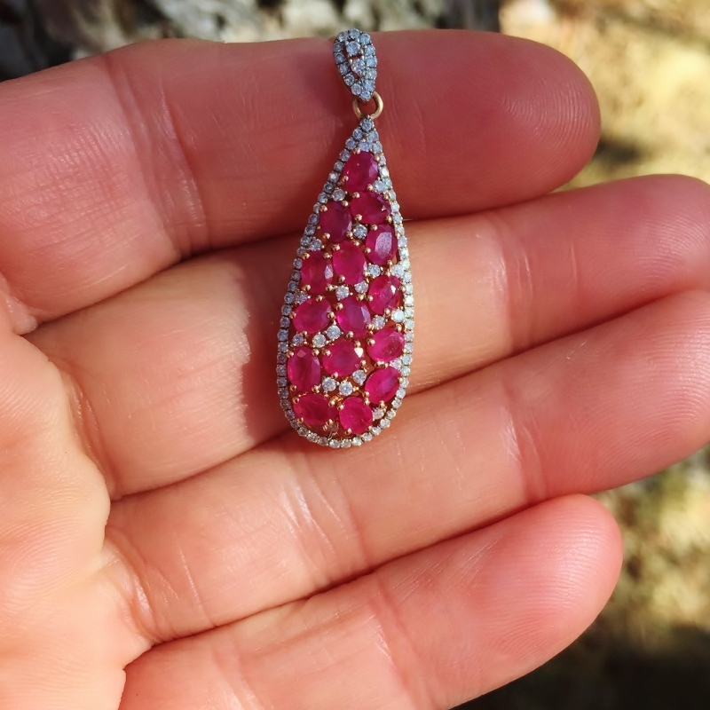 Pretty! Natural Burmese Ruby & Diamond Pendant 14 kt Litnon.com