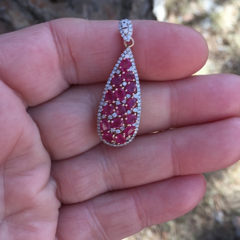 Pretty! Natural Burmese Ruby & Diamond Pendant 14 kt Litnon.com