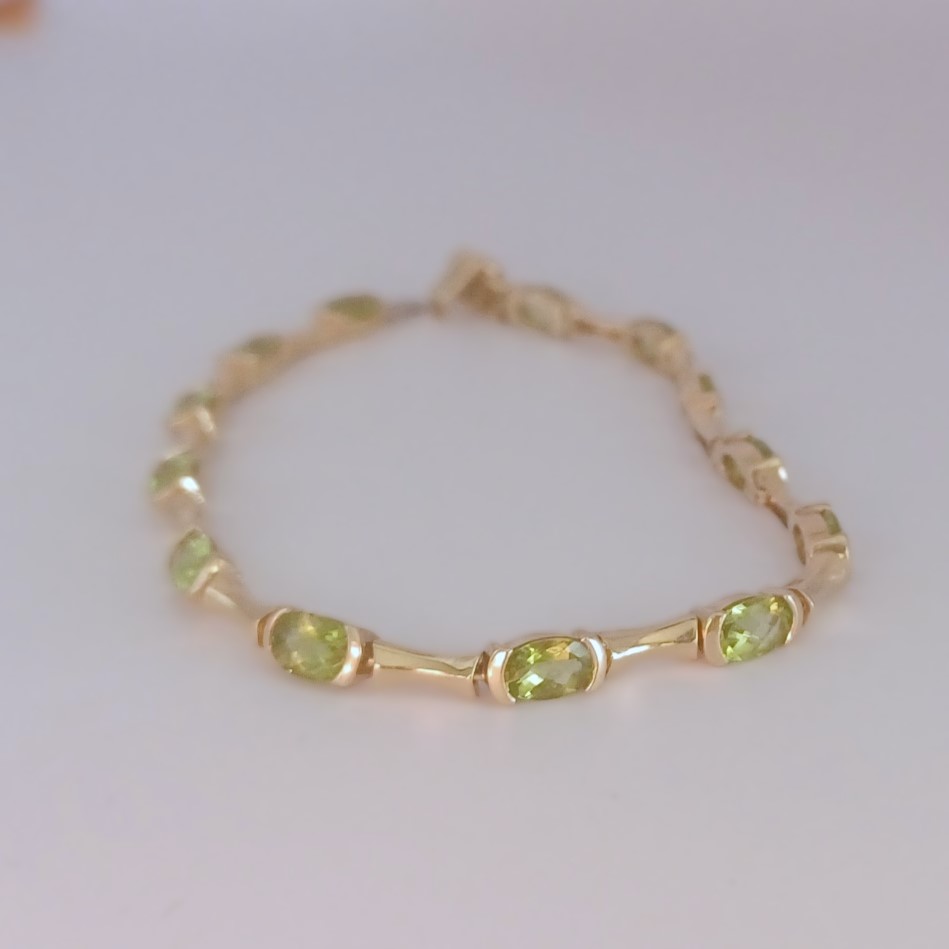 Fine Cut & Color! Peridot 14kt  Gold Bracelet Litnon.com