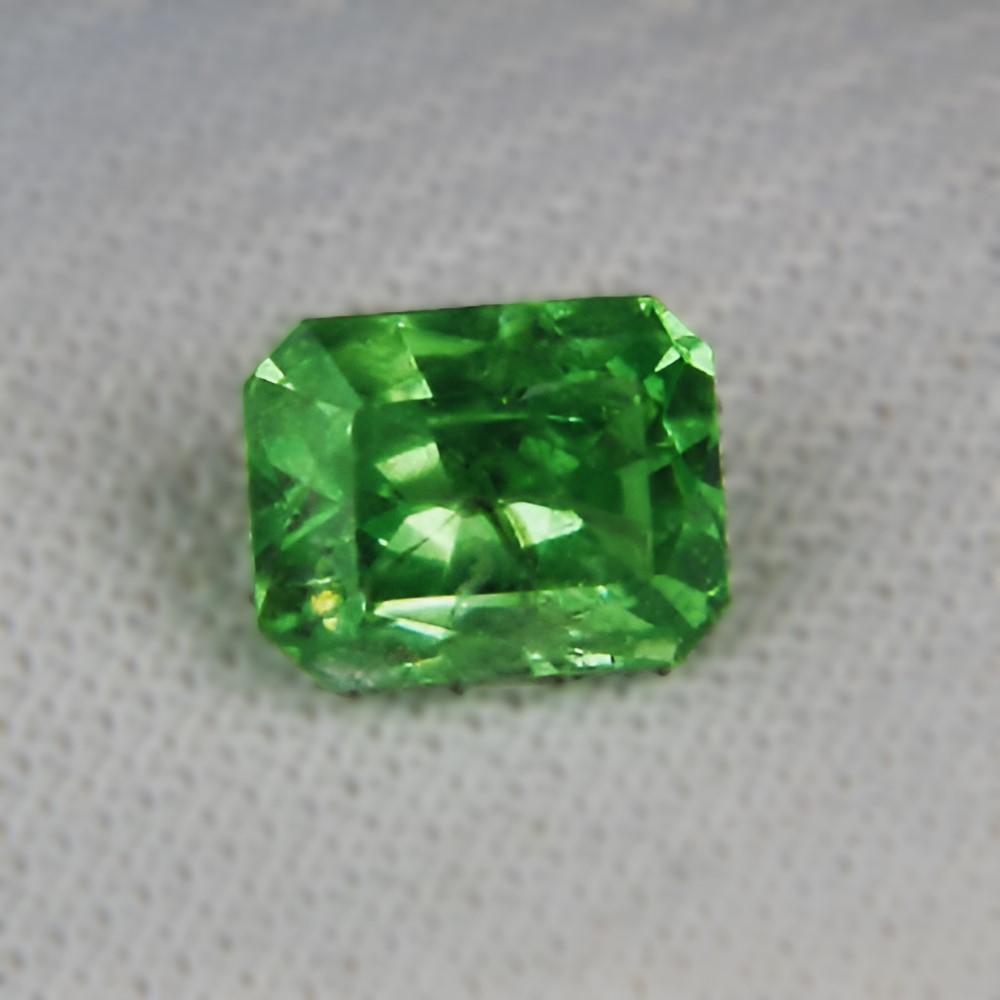 USA Cut! Lime Green Tsavorite Garnet Kenya 1.73 carats GL Litnon.com