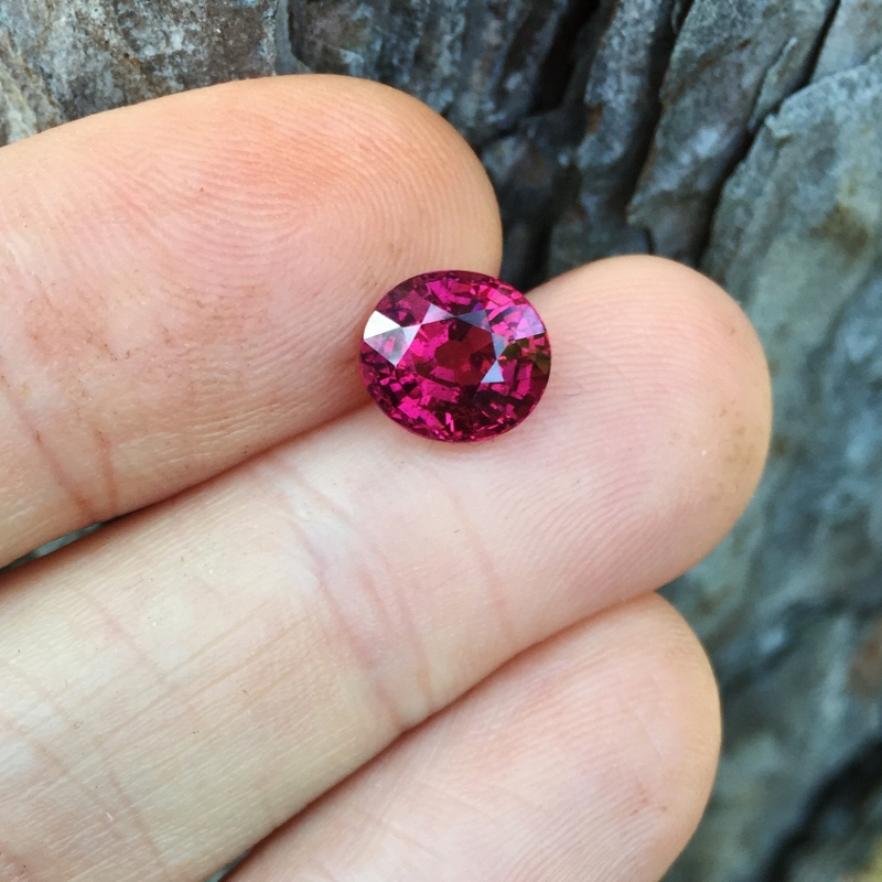 Bright! Tanzania Umba River Rhodolite Garnet 3.51 carats GLI  Litnon.com
