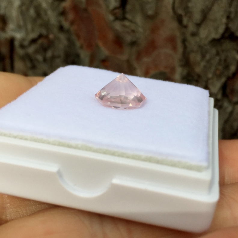  USA Cut Natural Rose Quartz Madagascar 3.24 Carats Litnon.com