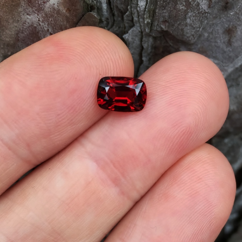 Crimson Red Natural Burmese Spinel 1.71 Carats Litnon.com