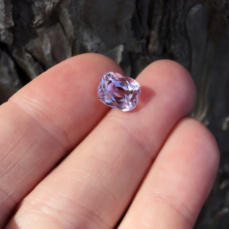 Old Stock Bright and Clean Pink Brazil Kunzite 4.17 Carats Litnon.com