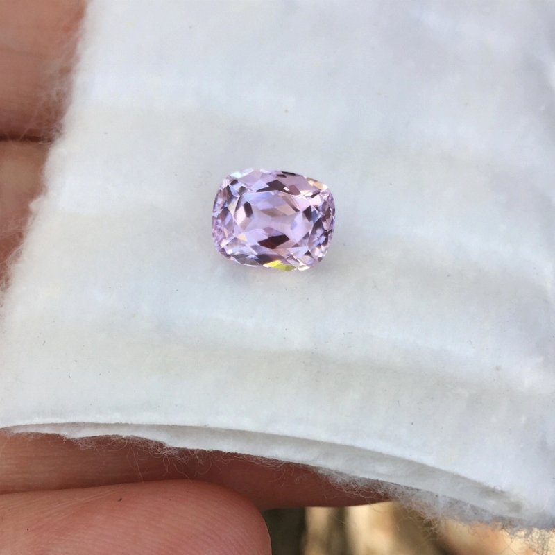 Old Stock Bright and Clean Pink Brazil Kunzite 4.17 Carats Litnon.com