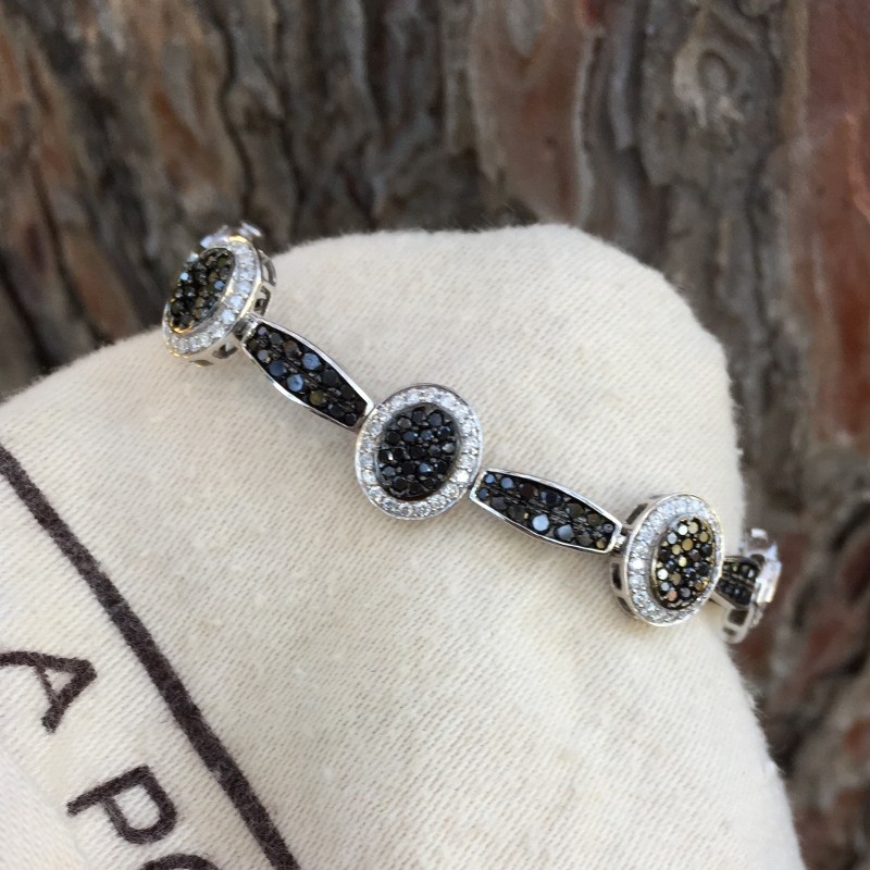 Quality 14kt White Gold Black & White Diamond Bracelet 8 Carats Litnon.com