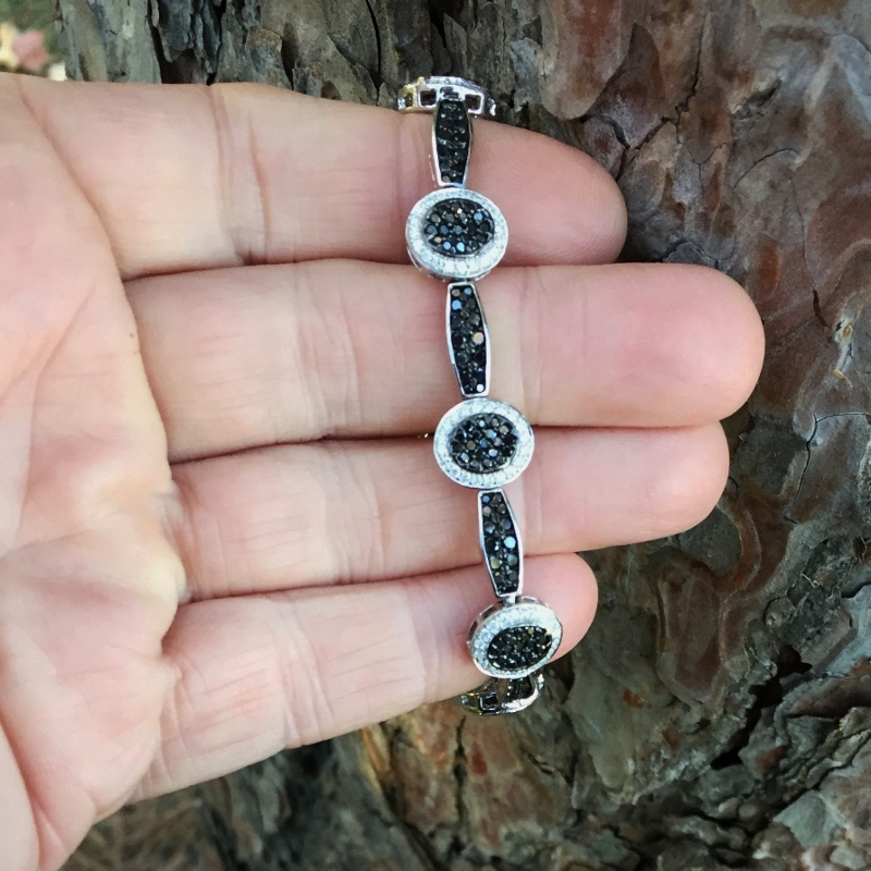 Quality 14kt White Gold Black & White Diamond Bracelet 8 Carats Litnon.com