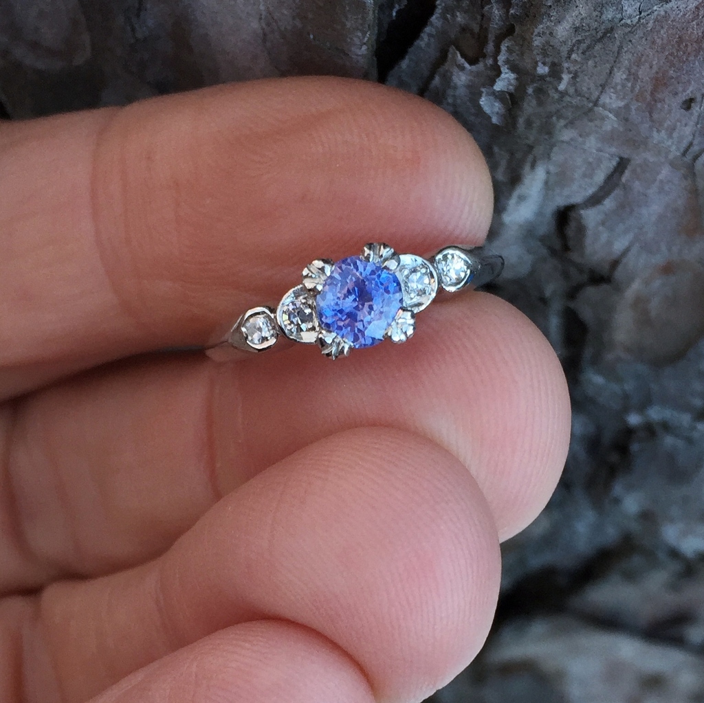 Vintage Ceylon Lilac Sapphire Platinum Diamond Ring Litnon.com