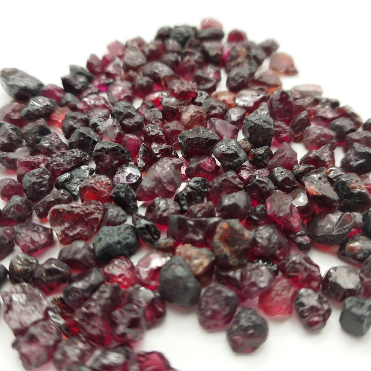 Rare Arizona Chrome Pyrope Ant Hill Garnet Facet Rough Scoop 152 Carats Litnon.com