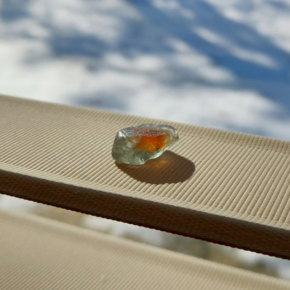 Natural Unheated Montana Sapphire Rough Bi-Color 11.02 Carats Litnon.com