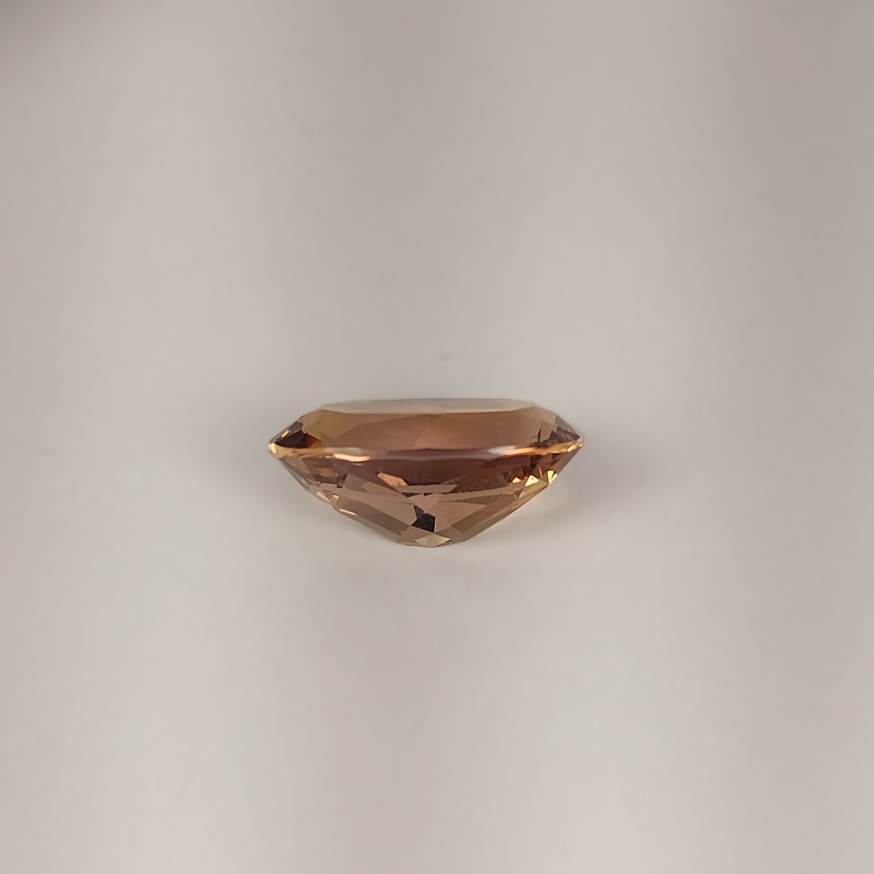 21.00 ct Natural Bolivian Ametrine | VVS Clarity | Unheated Bi-Color Litnon.com