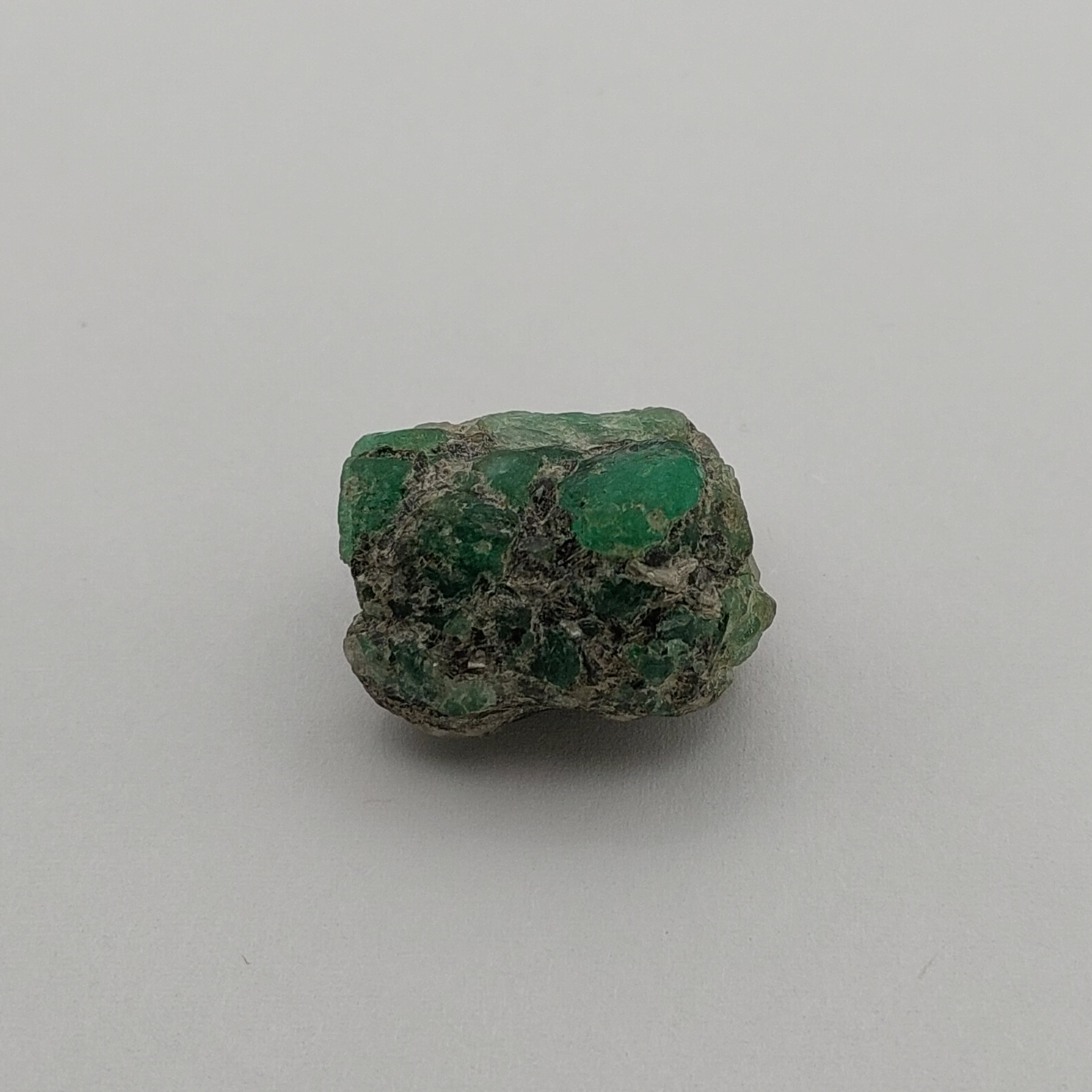 Natural Colombian Emerald iIn Matrix Specimen 13.22 Grams Litnon.com