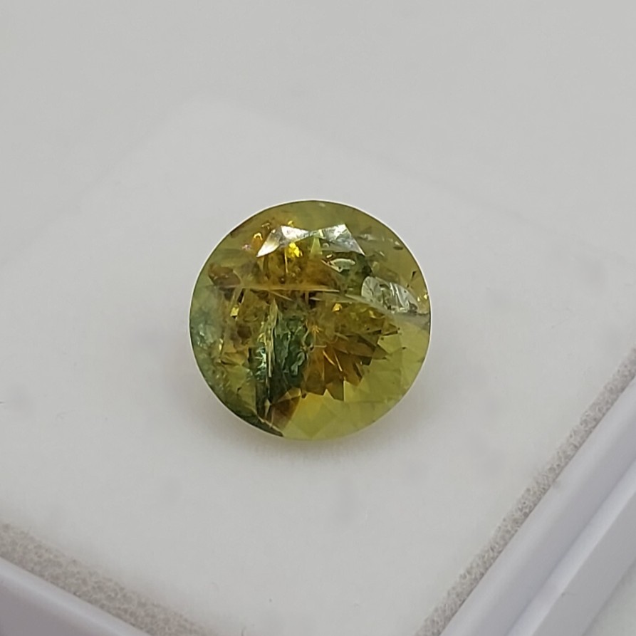 USA Cut Huge and Natural Montana Sapphire 4.08 Carats  Litnon.com