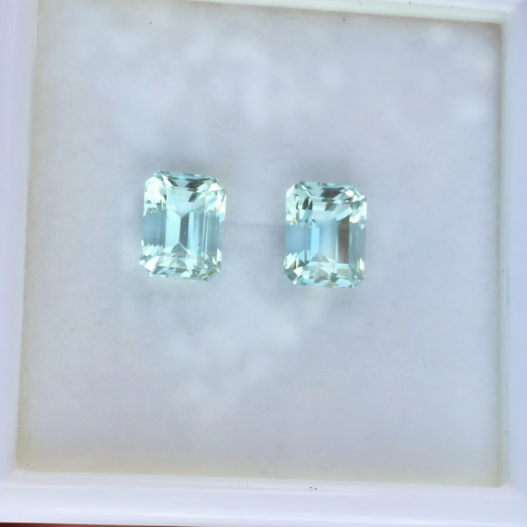 Perfect Pair Bright Natural Aquamarine Brazil 5.70 Carats Litnon.com