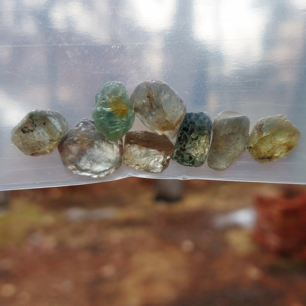 Hand Select Unheated Natural Montana Sapphire Facet Rough 44.22 Carats Litnon.com