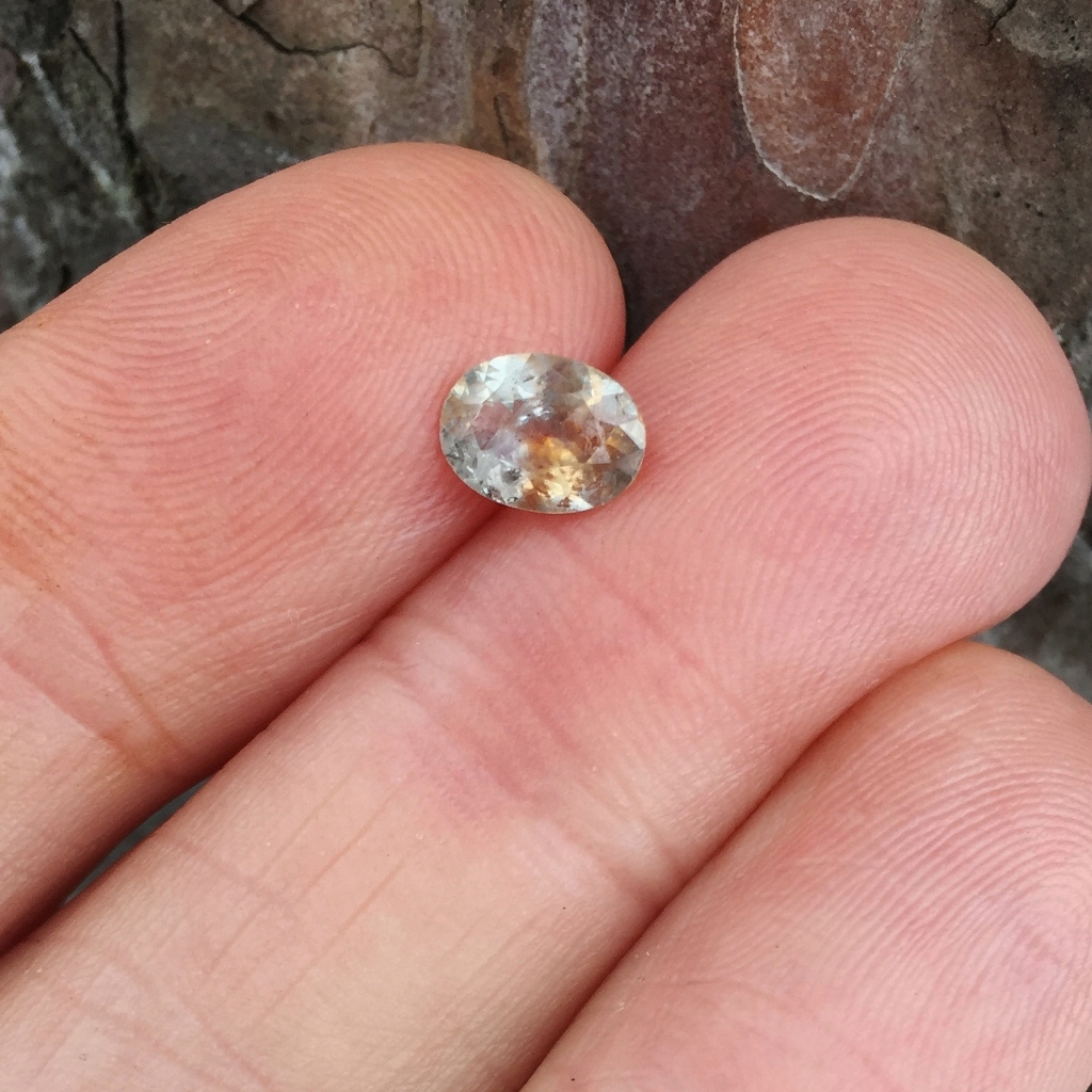  Natural Montana Sapphire 0.90 Carats  Litnon.com