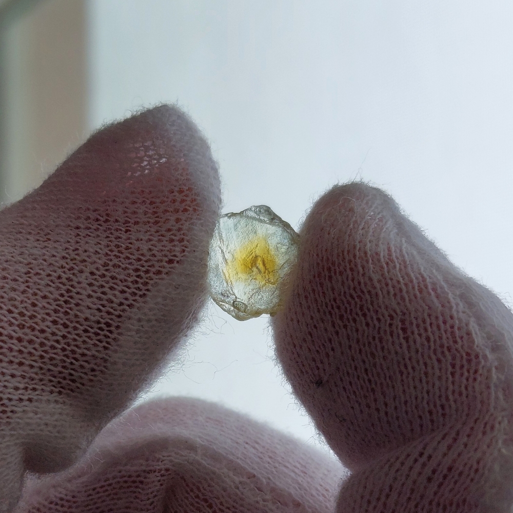 American Gem Natural Montana Sapphire Rough Flat 4.03 Carats Litnon.com