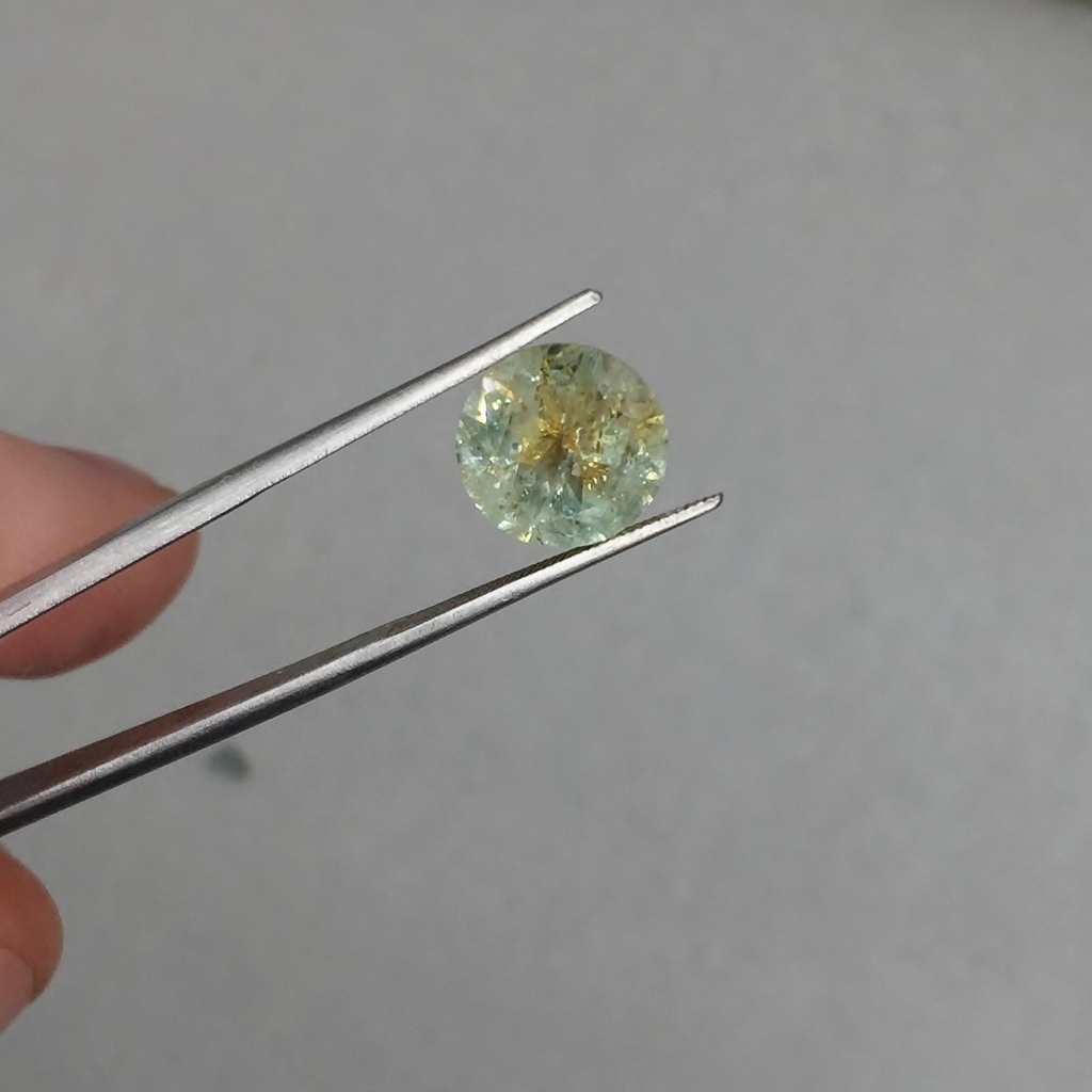 USA Cut Huge and Natural Montana Sapphire 4.24 Carats  Litnon.com