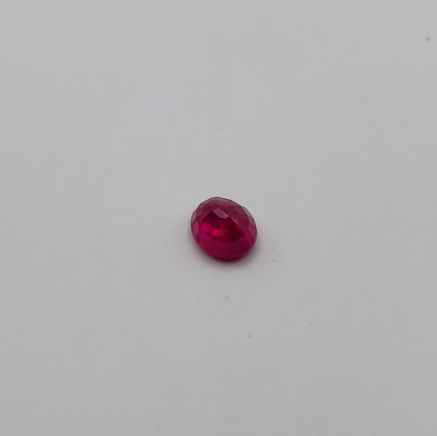 Natural Burmese Ruby - Vivid Red Oval Facet 0.70 Carat Litnon.com