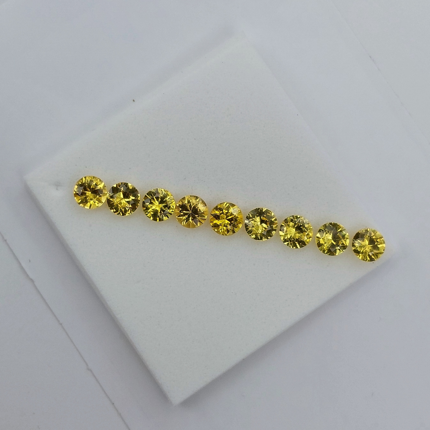 Bright and Pretty Yellow Montana Sapphire Suite 2.36 Carats Litnon.com