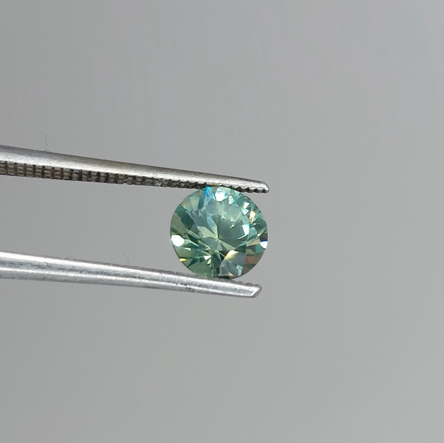 Diamond Cut Natural Montana Sapphire 0.87 Carats Litnon.com