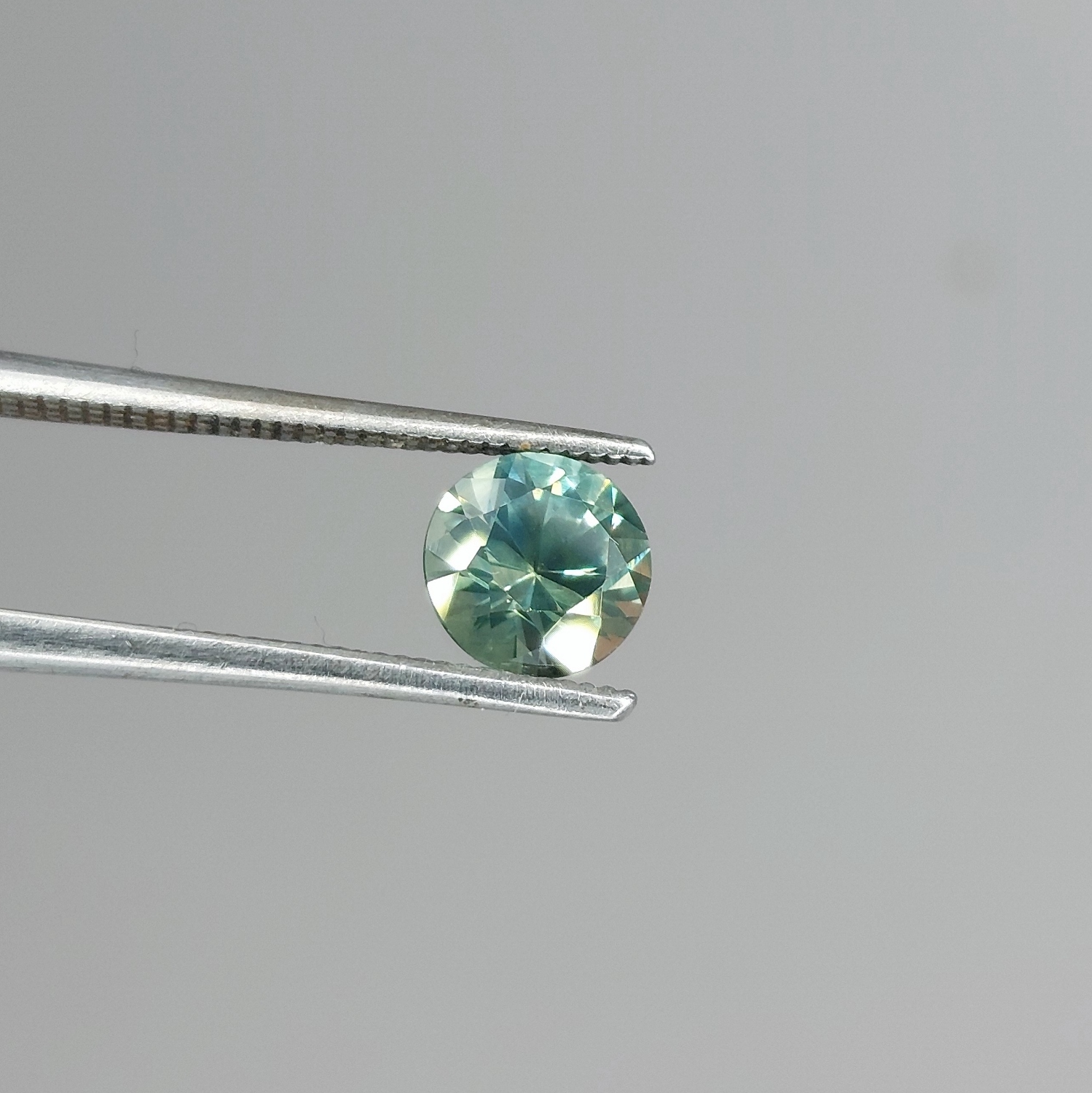 Diamond Cut Natural Montana Sapphire 0.87 Carats Litnon.com