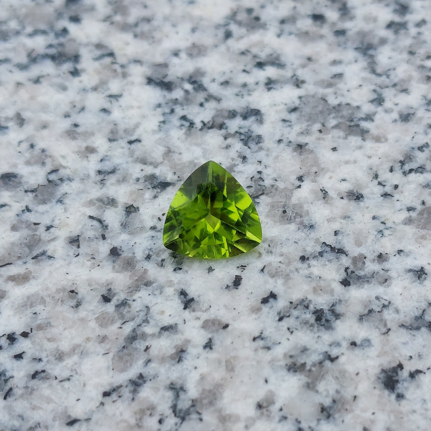 Bright and Pretty Fine Color Pakistan Peridot 3.31 Carats Litnon.com