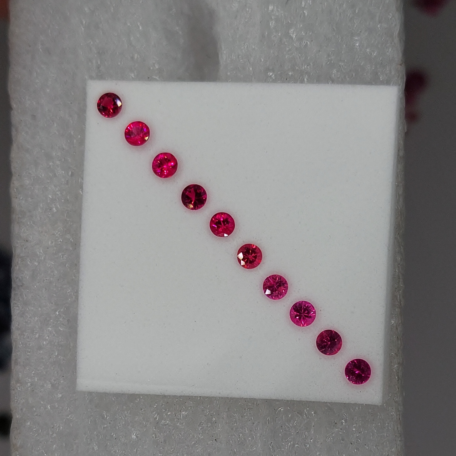 Hot Pink Natural Burmese Spinel Lot 2.5 mm  Litnon.com
