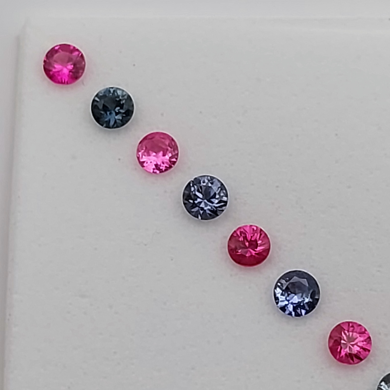 Natural Burmese Spinel Lot 10pcs 2.5 mm Litnon.com