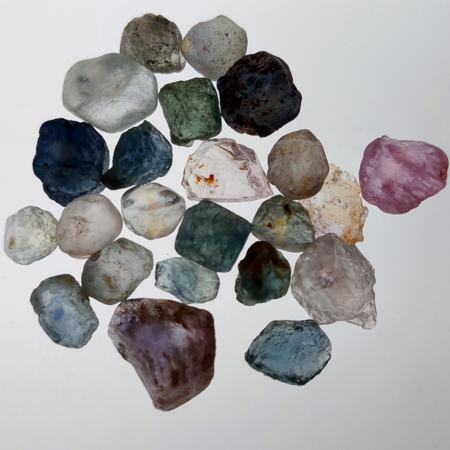Hand Select Unheated Natural Montana Sapphire Facet Rough 68.03 Carats Litnon.com