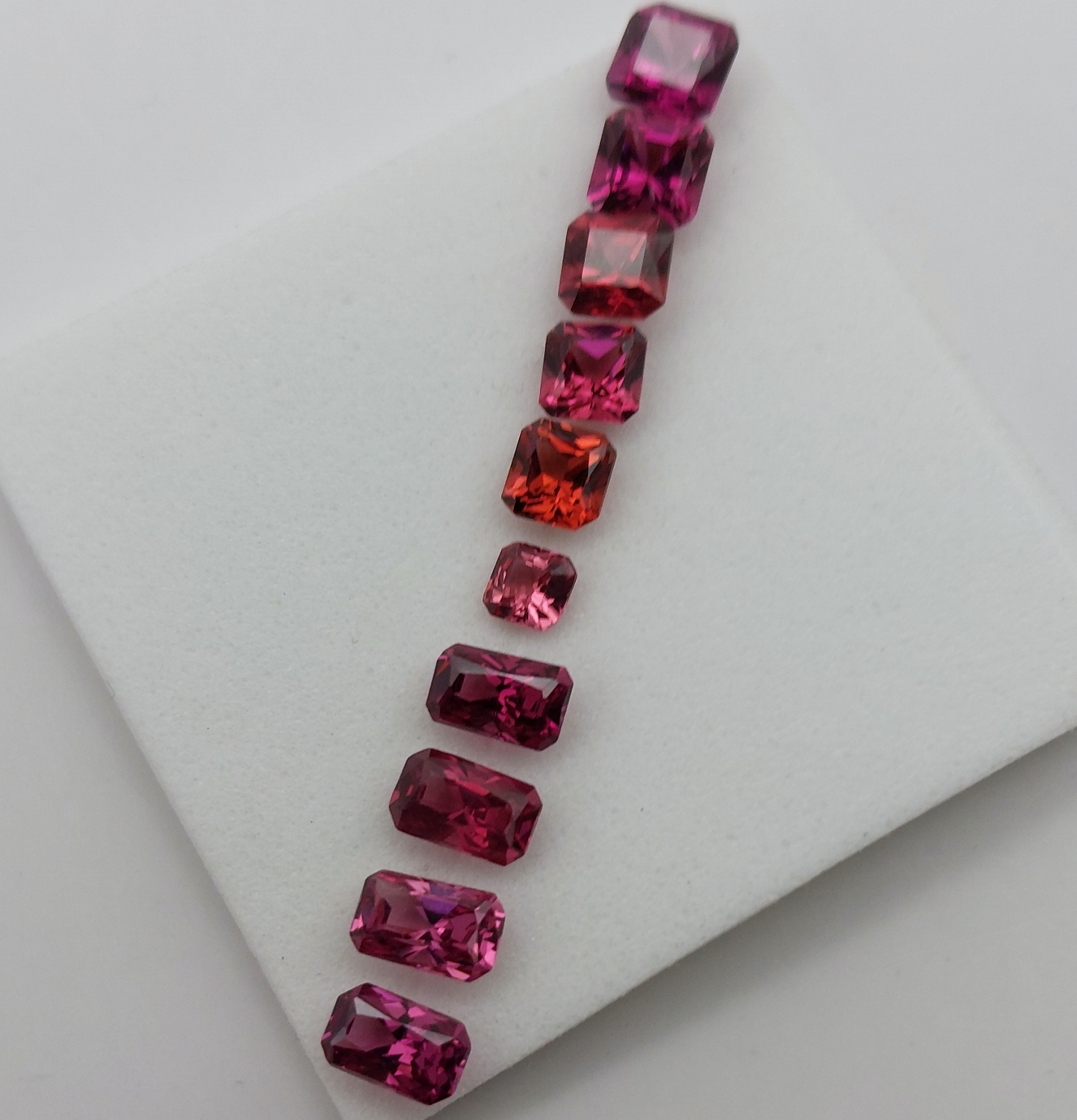 Quality Rhodolite Garnet Lot Tanzania 3.44 Carats Litnon.com