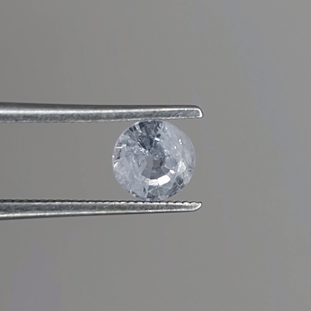 Natural White Ceylon Sapphire 0.81 Carats Litnon.com