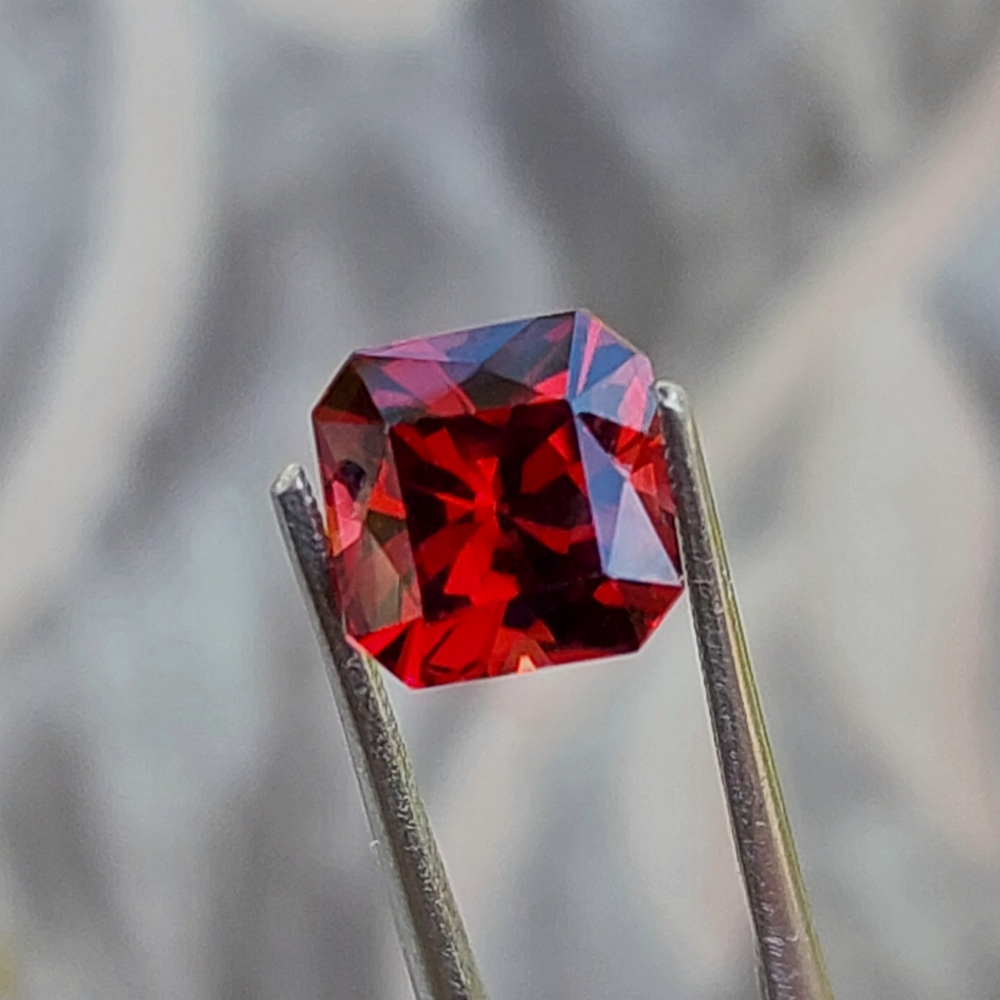 USA Cut Malaia Malaya Garnet Tanzania 2.25 ct  Litnon.com