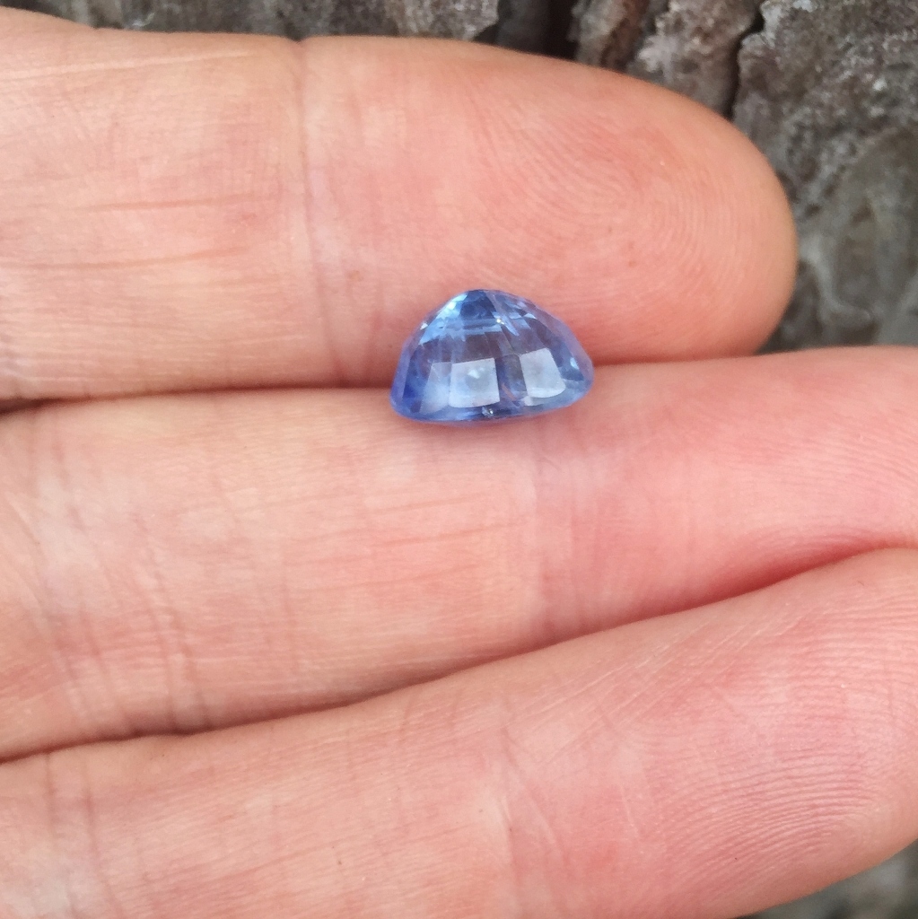 Big and Bright  Natural Ceylon Sapphire 5.28 ct  Litnon.com