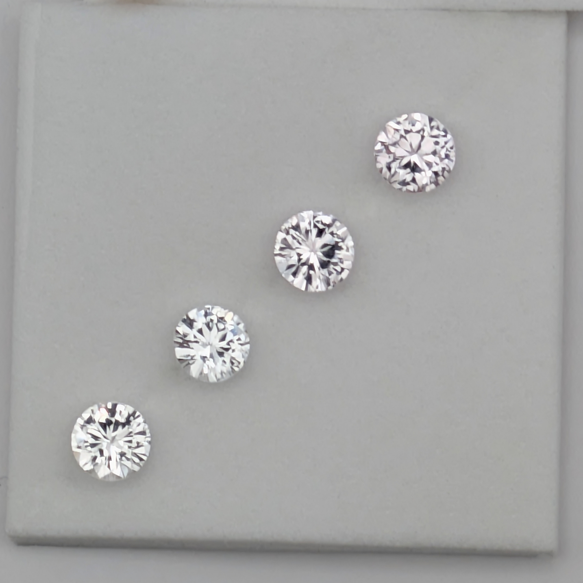 Top Color & Cut Montana Sapphire Suite 1.85 Carats  Litnon.com