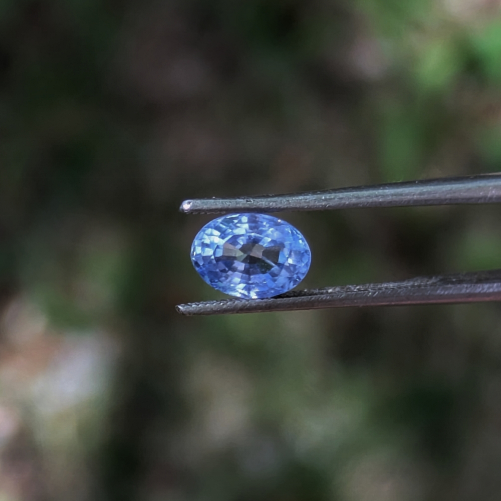 Unheated Natural Light Blue Ceylon Sapphire 1.18 carats  Litnon.com