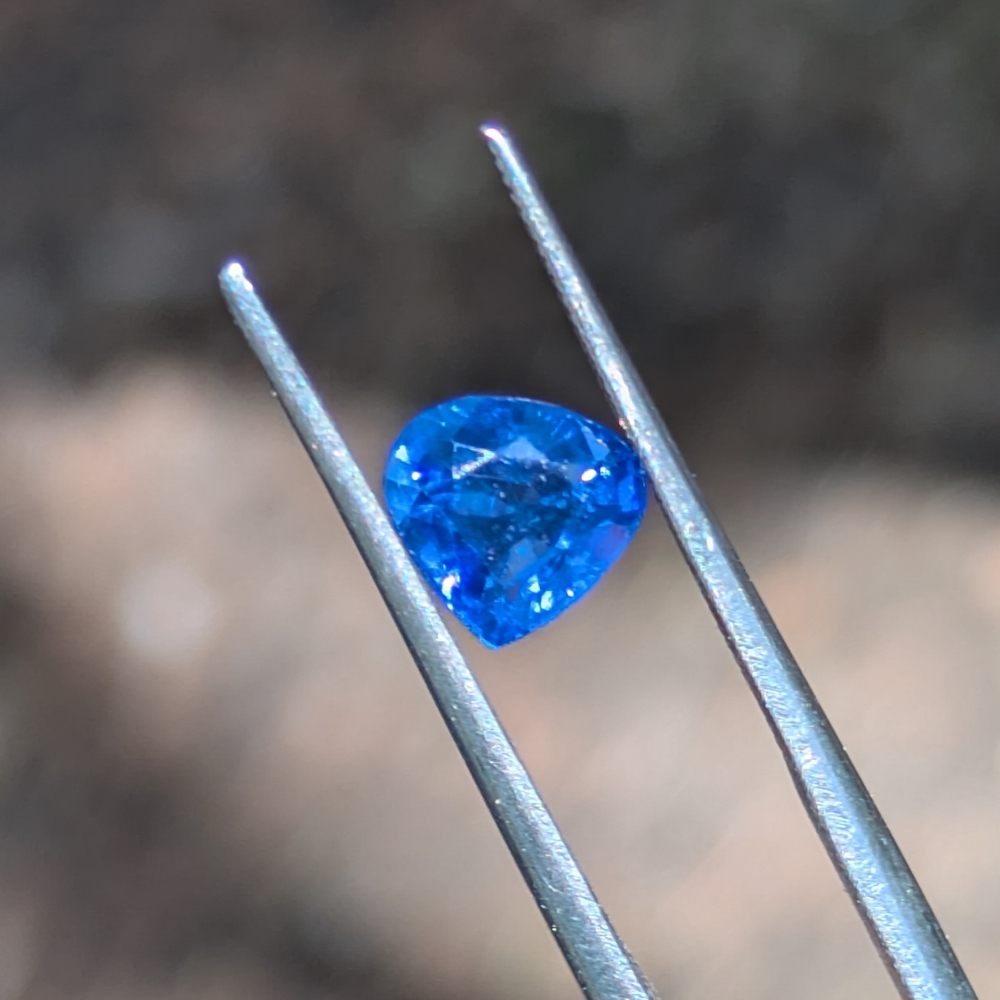 Very Pretty Royal Blue Ceylon Sapphire 1.46 Carats  Litnon.com