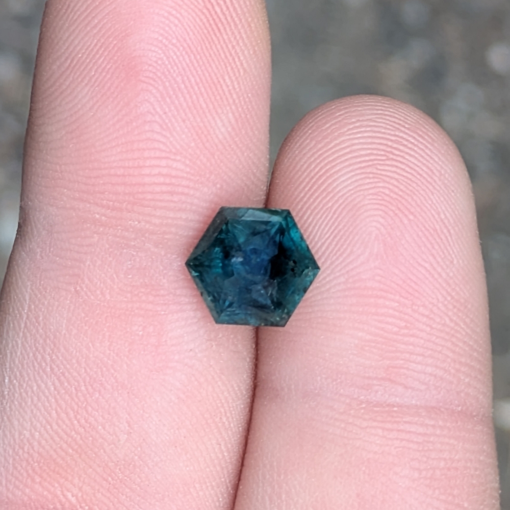 Large Natural Dark Blue Green Blue Montana Sapphire 5.34 Carats Litnon.com