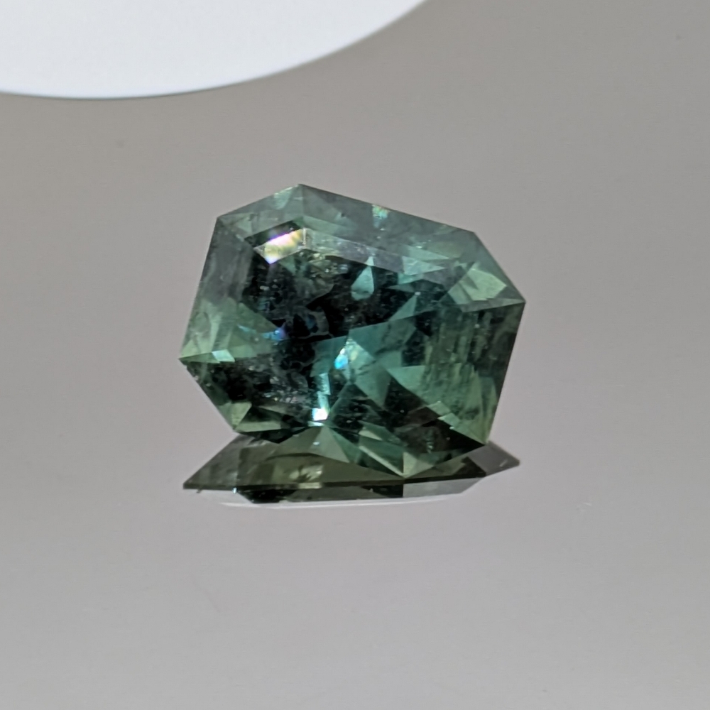Pretty Moody Green to Blue Montana Sapphire 1.89 Carats Litnon.com