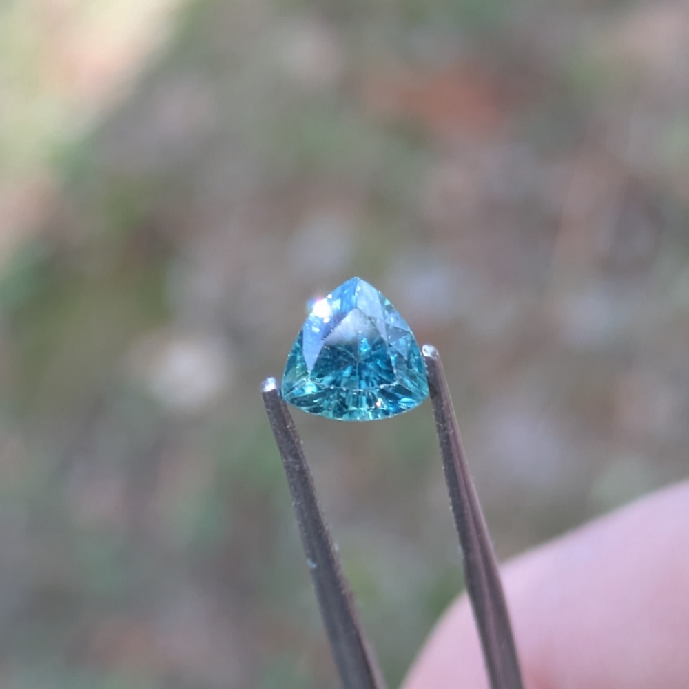 Moody Green Blue Montana Sapphire Sapphire 1.01 Carats Litnon.com