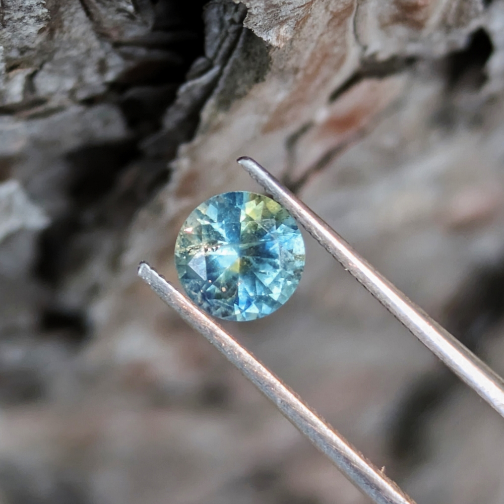 Super Moody Natural Blue Green yellow Montana Sapphire 1.02 Carats Litnon.com