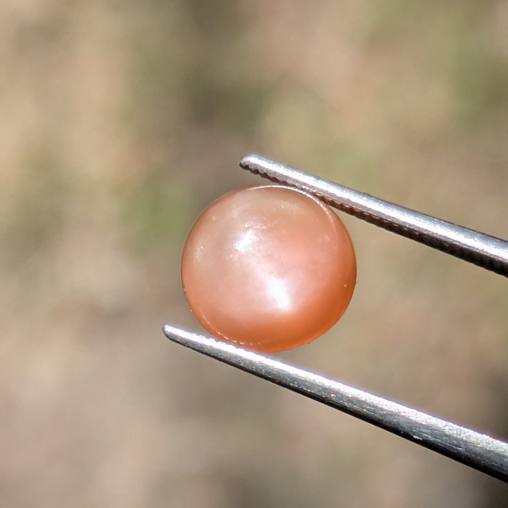 Natural Peach Moonstone Cabochon Sri Lanka 2.02 Carats Litnon.com