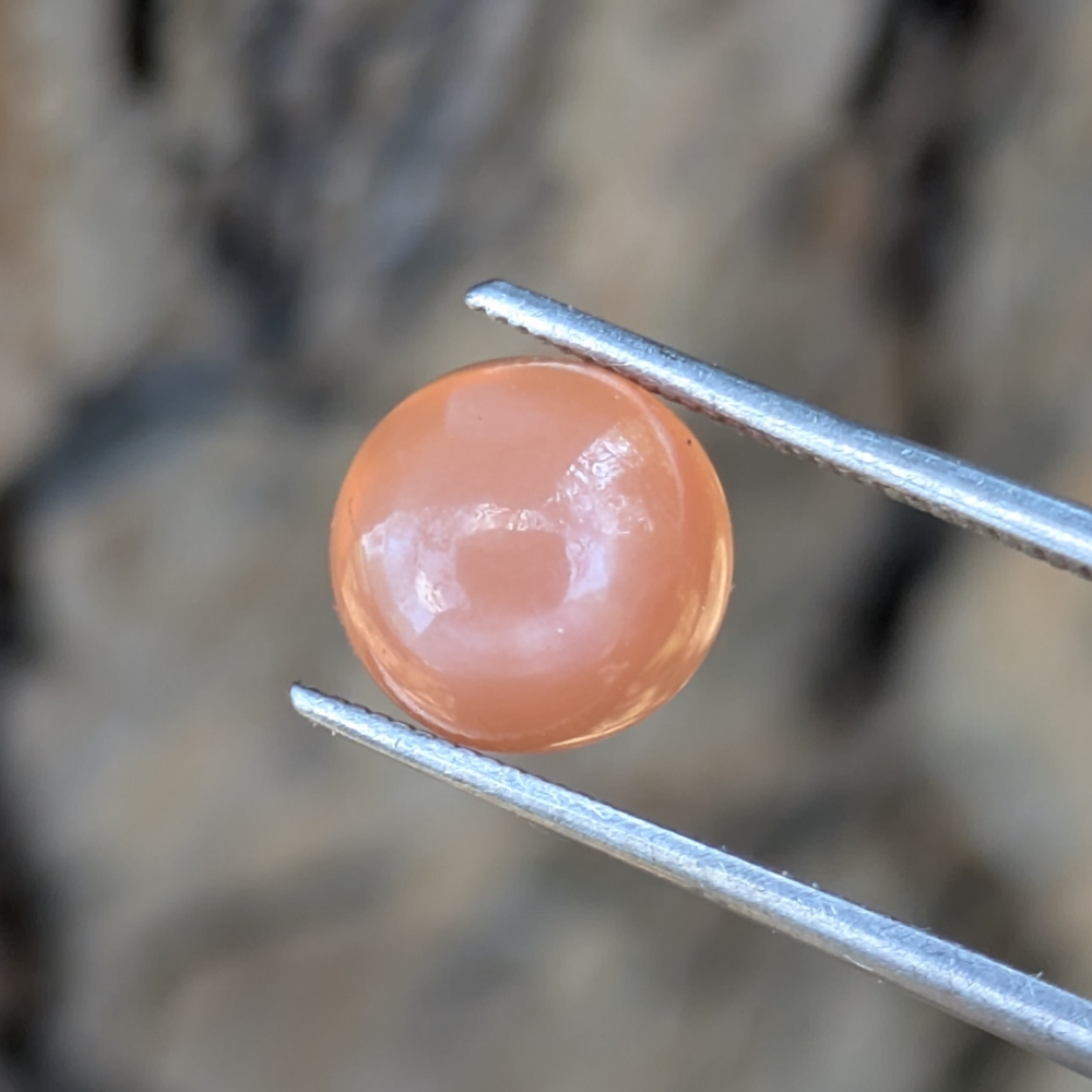 Natural Peach Moonstone Cabochon Sri Lanka 2.02 Carats Litnon.com
